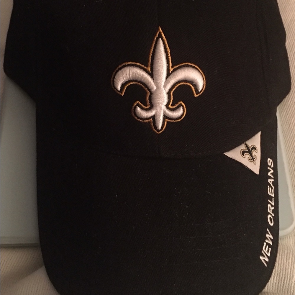 Bra NWOT New Orleans Script Name On Bill and Embroidered Fleur De Lis Black Cap
